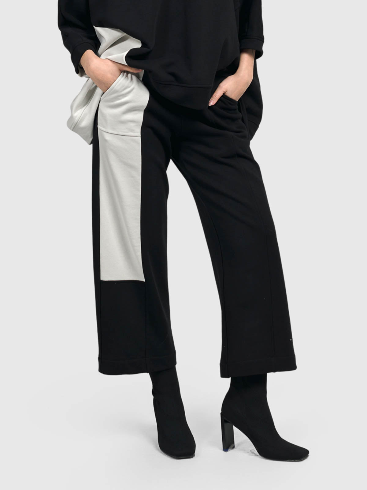(Pre-Order) Urban Accent Panel Crop Pant, Ice