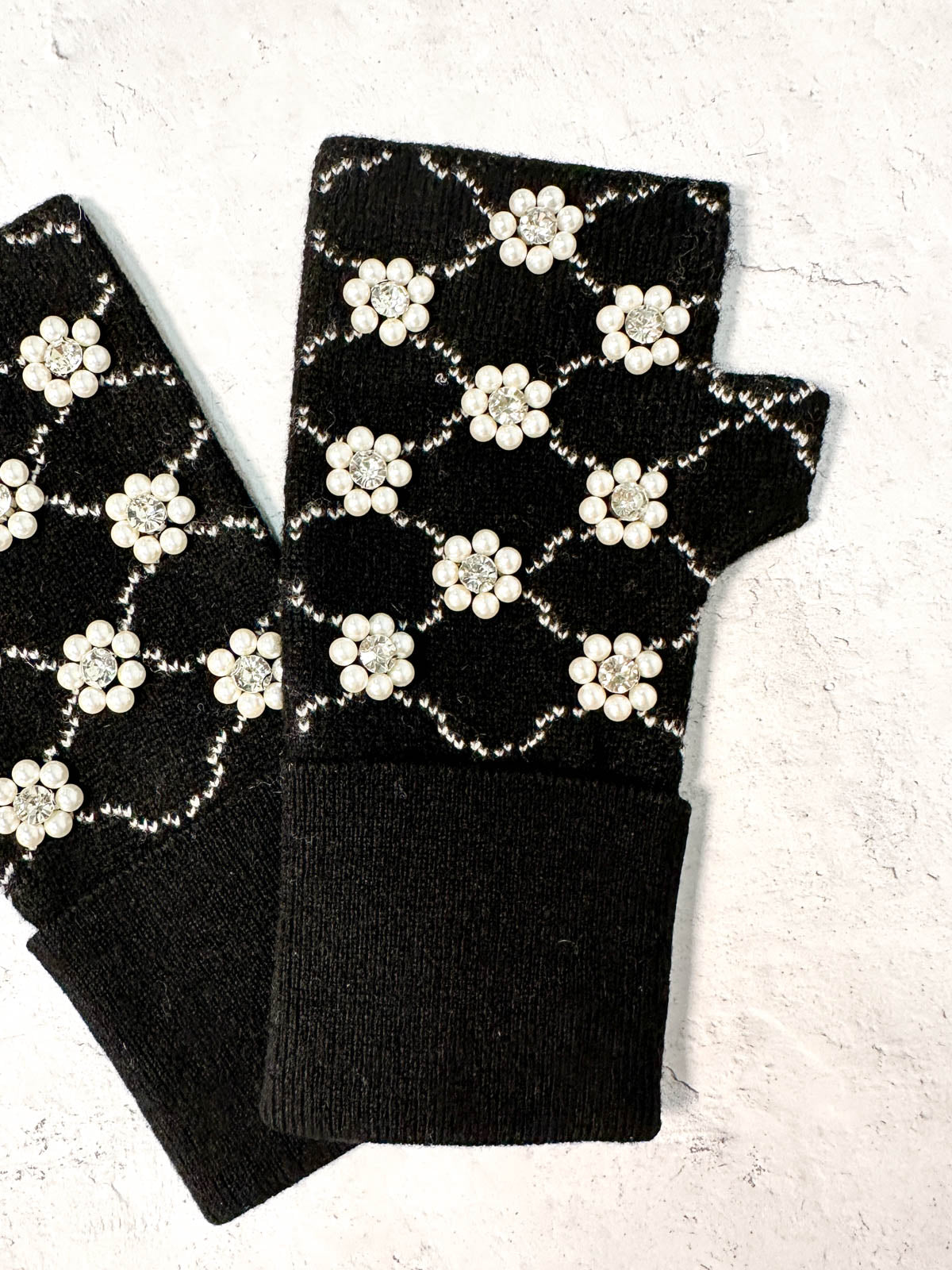 Pearl & Bead Flowers Fingerless Mittens, Black